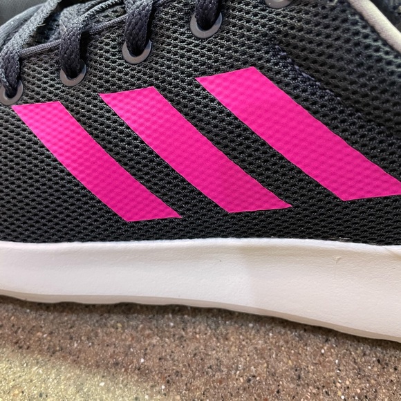 Adidas Cloudfoam Youth Sneakers, Size 7 - Picture 6 of 10